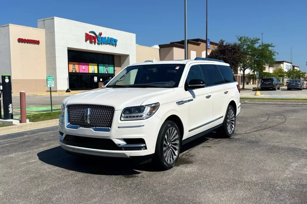 2019 Lincoln Navigator Reserve photo 1