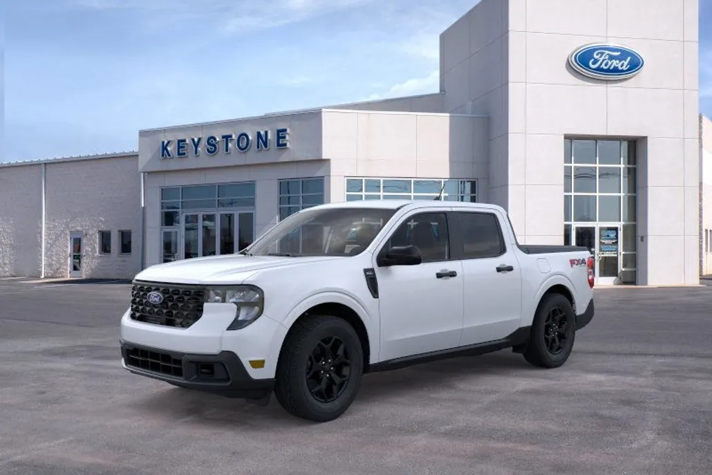 2025 Ford Maverick XLT photo 1