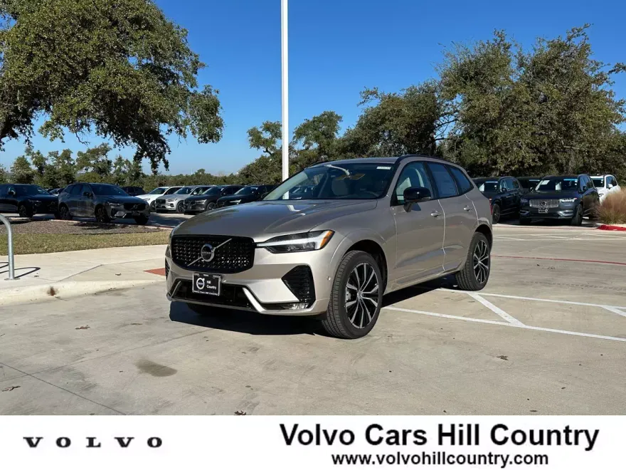 2025 Volvo XC60 B5 Plus photo 1