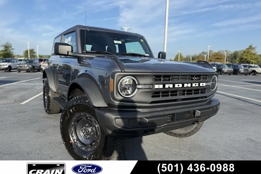 2025 Ford Bronco Base photo 1