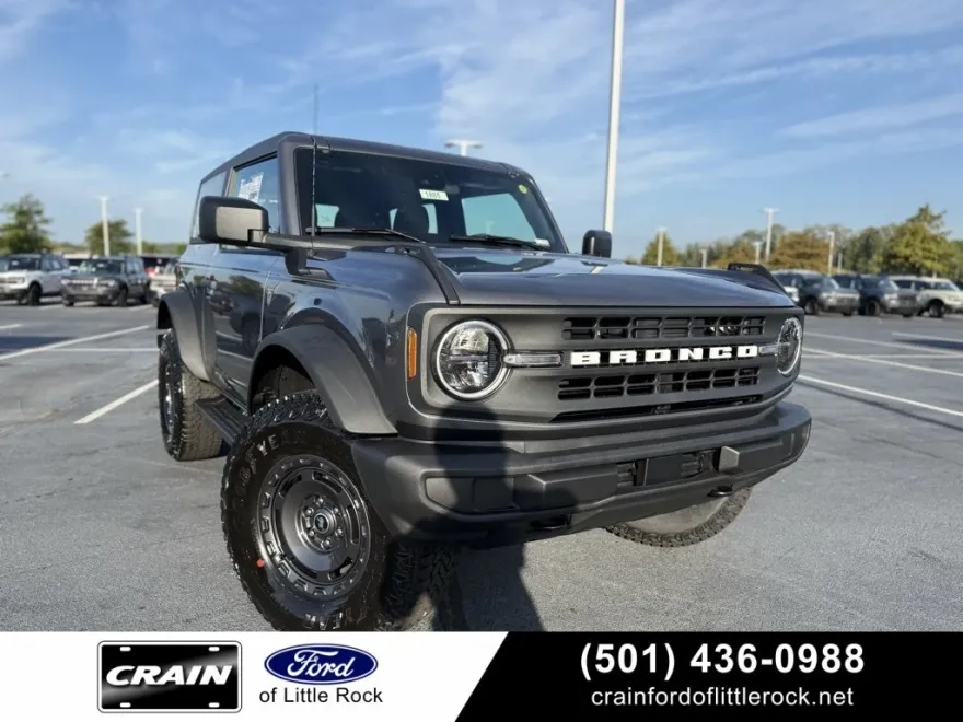 2025 Ford Bronco Base photo 1
