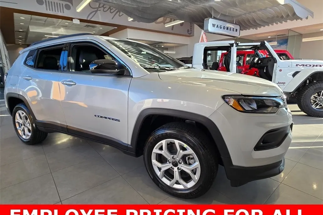 2025 Jeep Compass Latitude photo 1