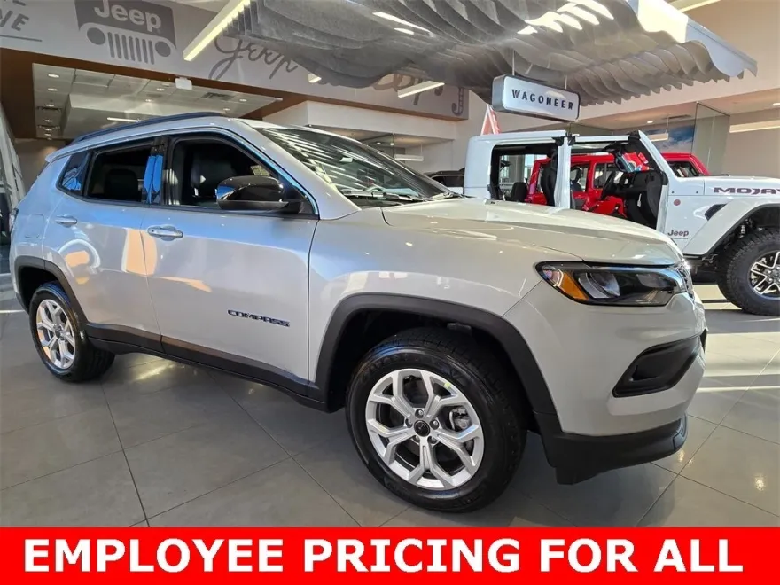 2025 Jeep Compass Latitude photo 1