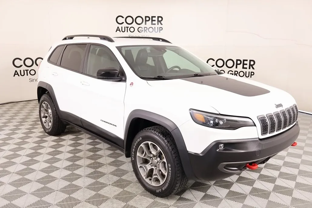 2022 Jeep Cherokee Trailhawk photo 1