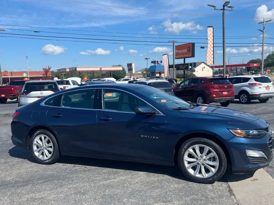 2020 Chevrolet Malibu 1LT photo 1