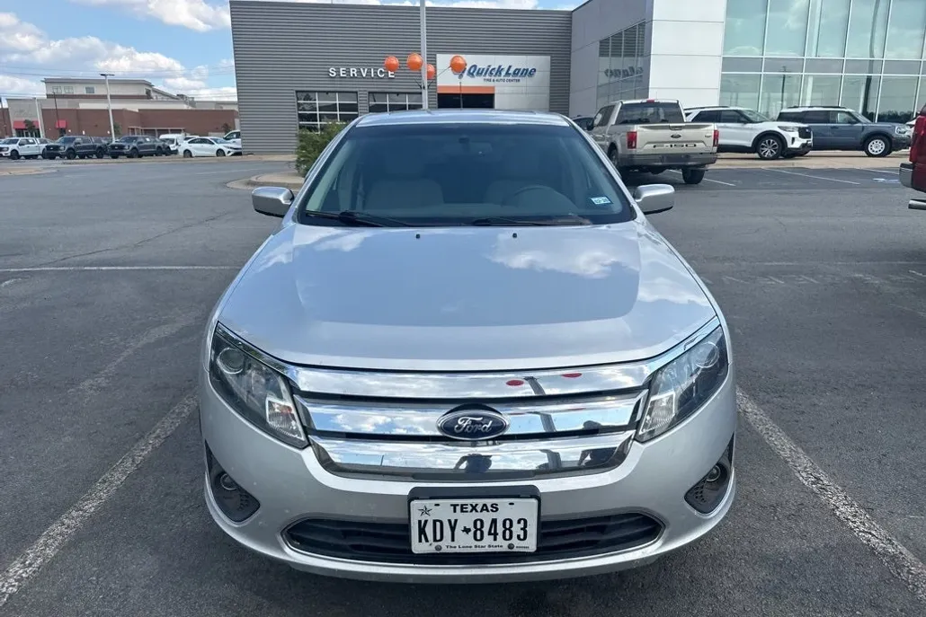 2012 Ford Fusion SE photo 1