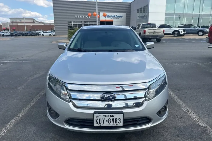 2012 Ford Fusion SE photo 1