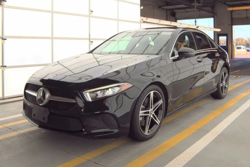 2022 Mercedes Benz A 220 4MATIC photo 1
