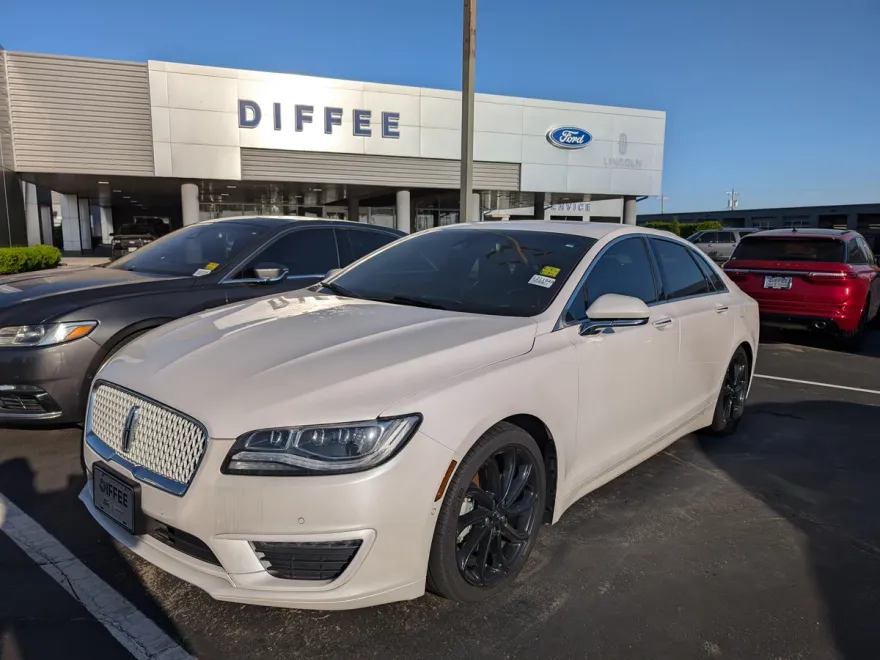 2020 Lincoln MKZ Hybrid Reserve photo 1