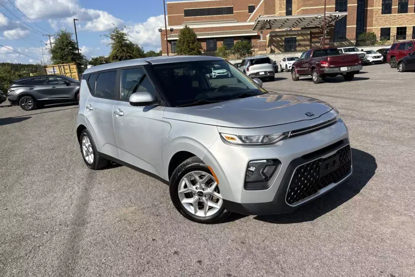2021 Kia Soul S photo 1