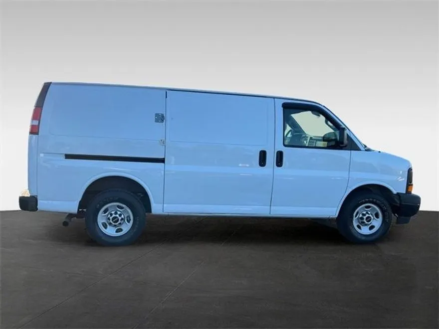 2017 Gmc Savana Cargo 2500 photo 1
