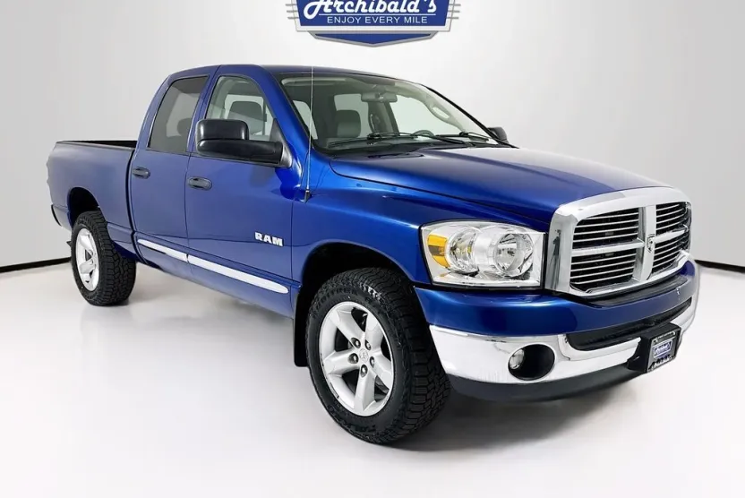 2008 Dodge Ram SLT photo 1