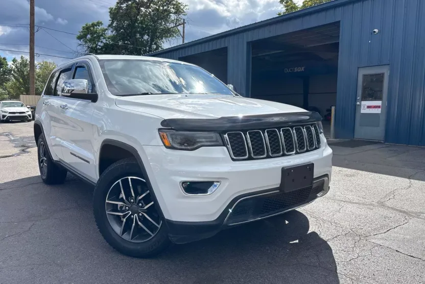 2019 Jeep Grand Cherokee Limited photo 1