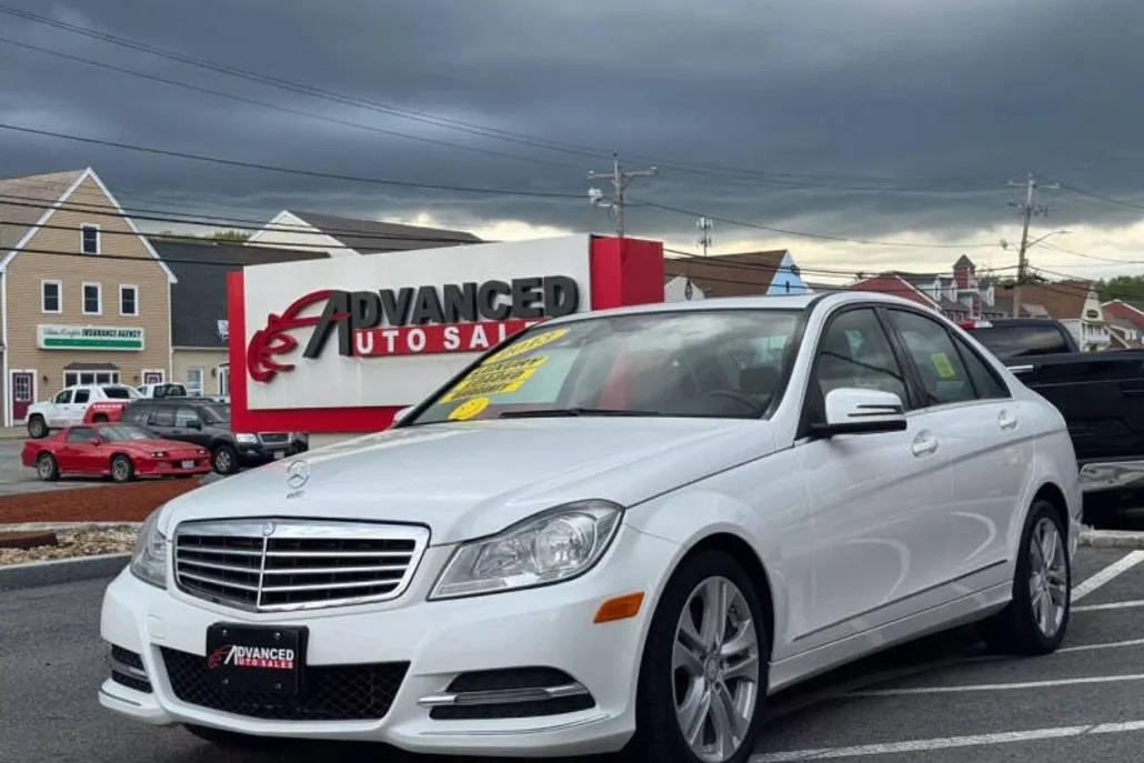 2013 Mercedes Benz C 300 Luxury 4MATIC photo 1