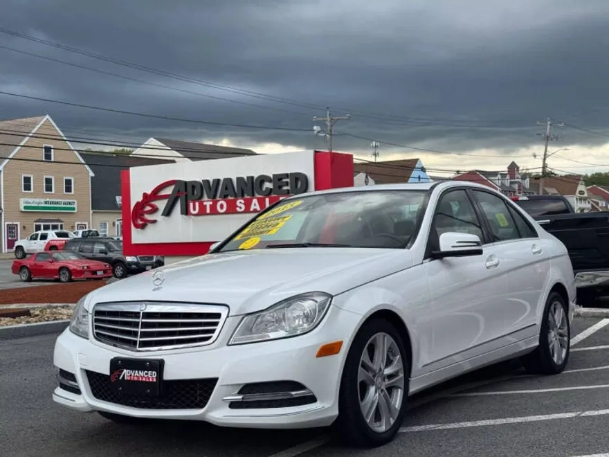 2013 Mercedes Benz C 300 Luxury 4MATIC photo 1