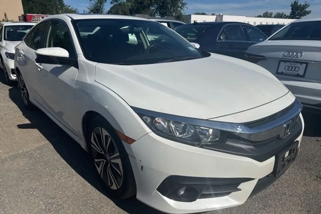 2018 Honda Civic EX-T photo 1