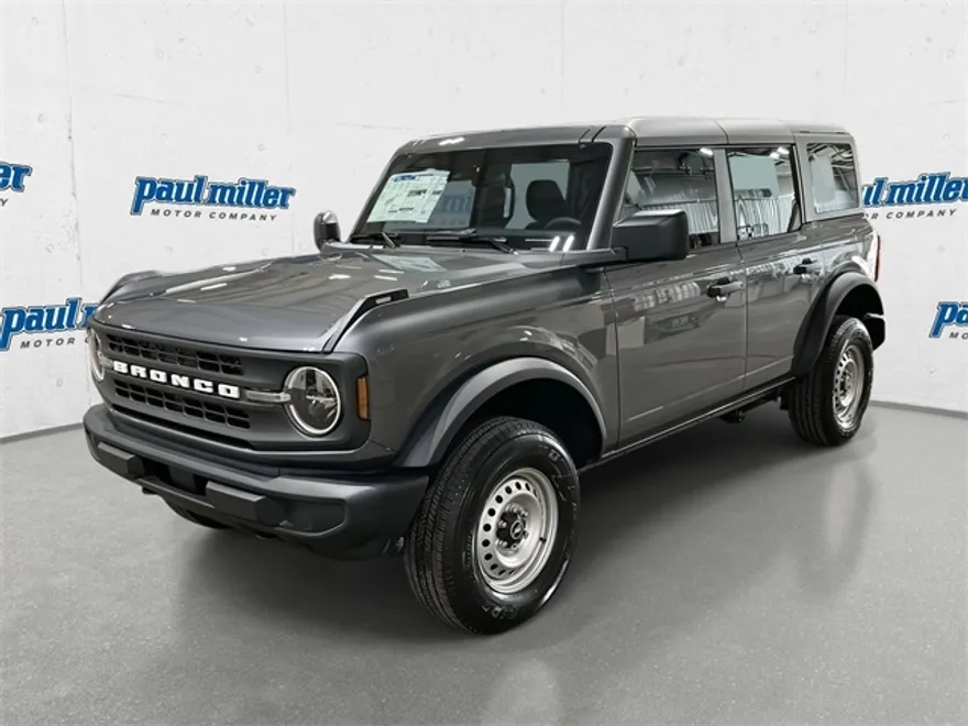 2025 Ford Bronco Base photo 1