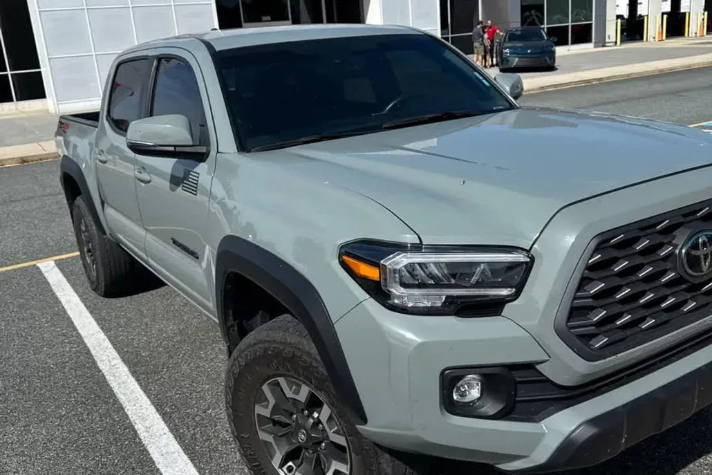 2023 Toyota Tacoma TRD Double Cab V6 photo 1