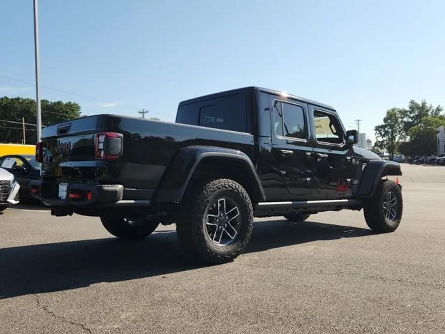2025 Jeep Gladiator Mojave photo 1