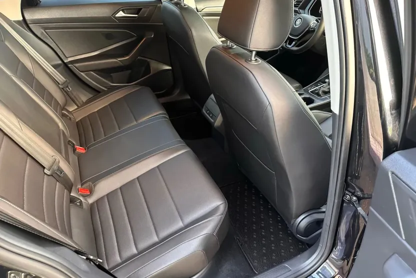 2021 Volkswagen Jetta 1.4T SEL photo 1