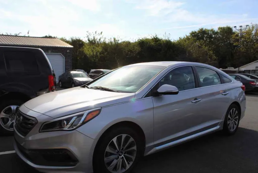 2016 Hyundai Sonata Sport photo 1