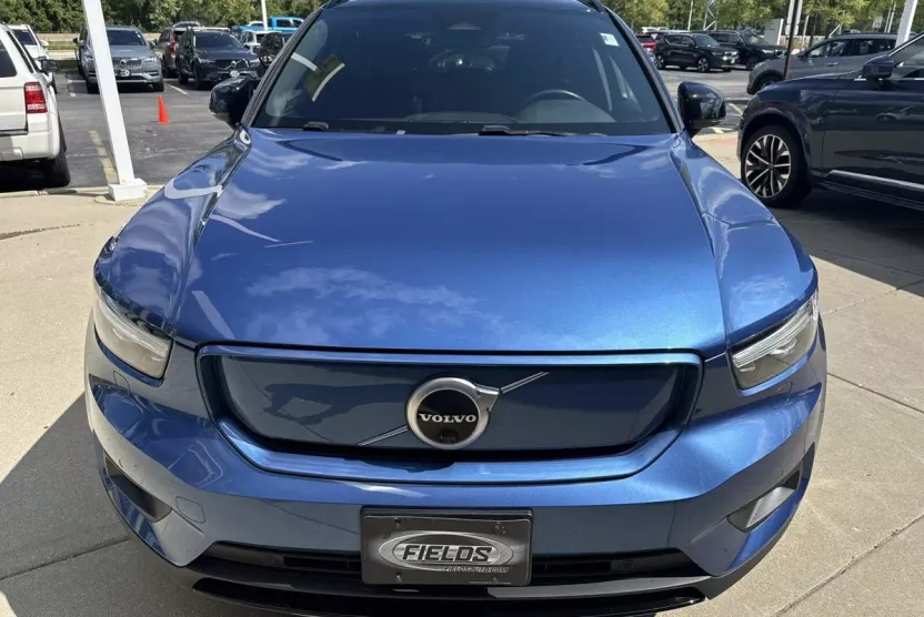 2021 Volvo XC40 Recharge Twin P8 photo 1