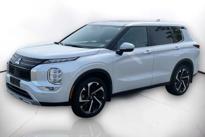 2023 Mitsubishi Outlander SE Black Edition Ralliart photo 1