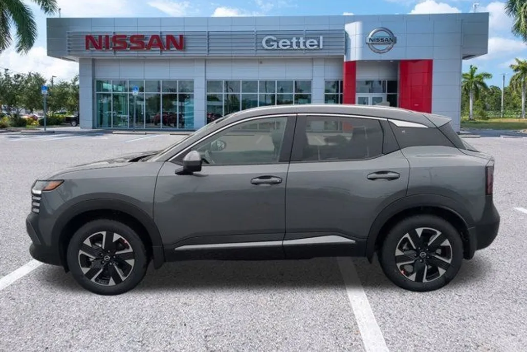 2025 Nissan Kicks SV photo 1