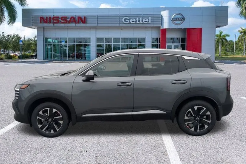2025 Nissan Kicks SV photo 1