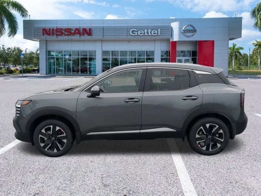 2025 Nissan Kicks SV photo 1