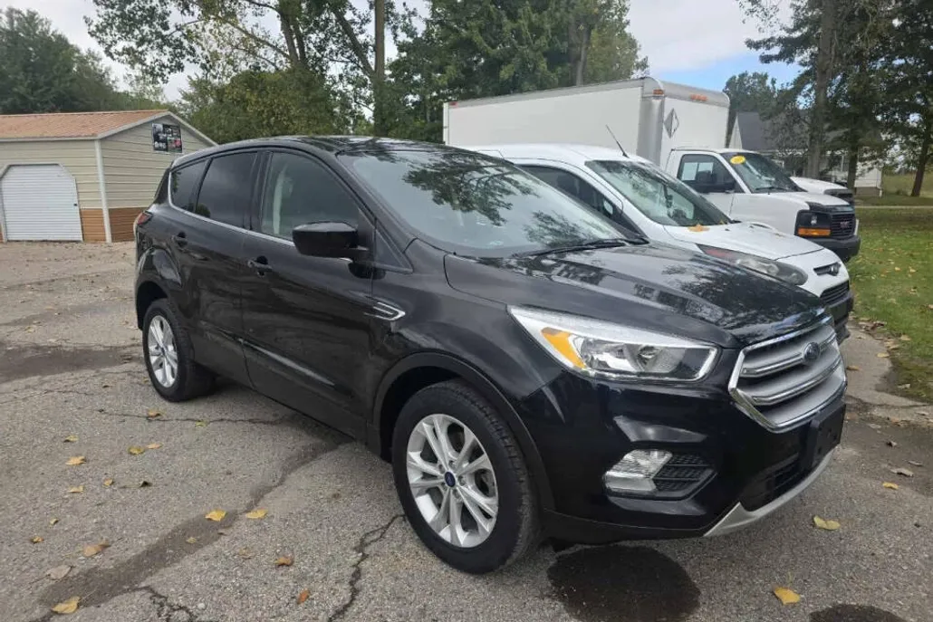 2017 Ford Escape SE photo 1