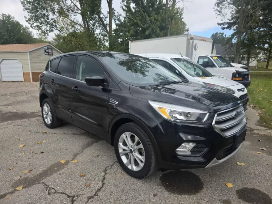 2017 Ford Escape SE photo 1