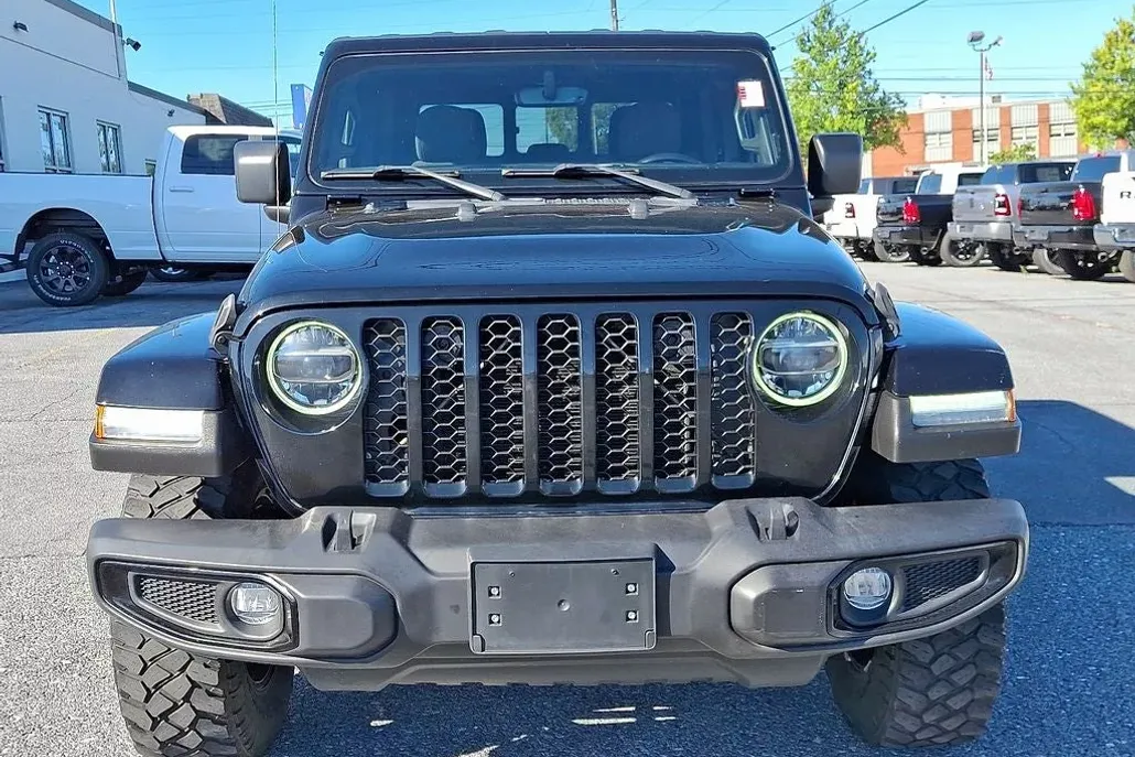 2021 Jeep Gladiator Willys photo 1