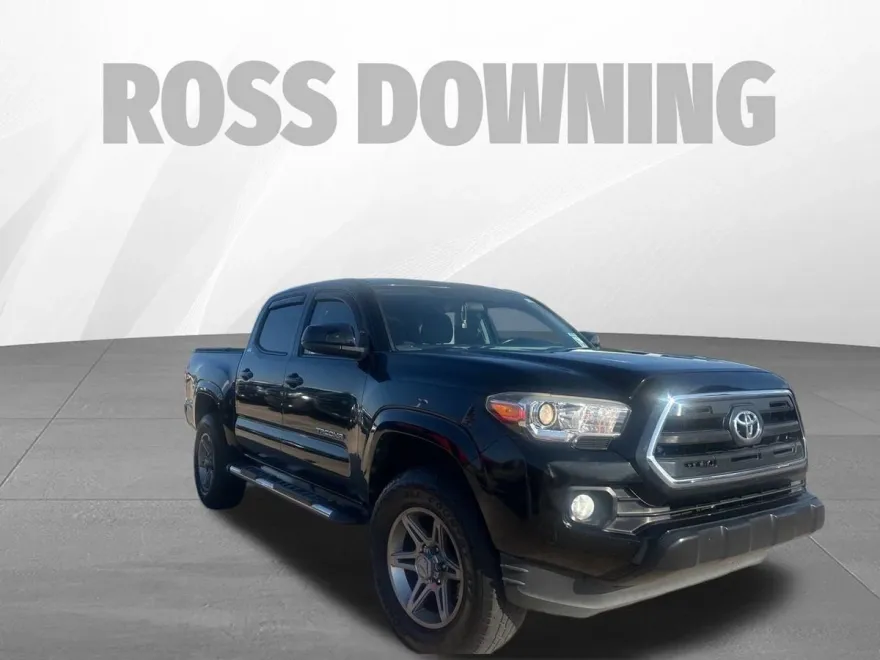 2016 Toyota Tacoma SR5 photo 1