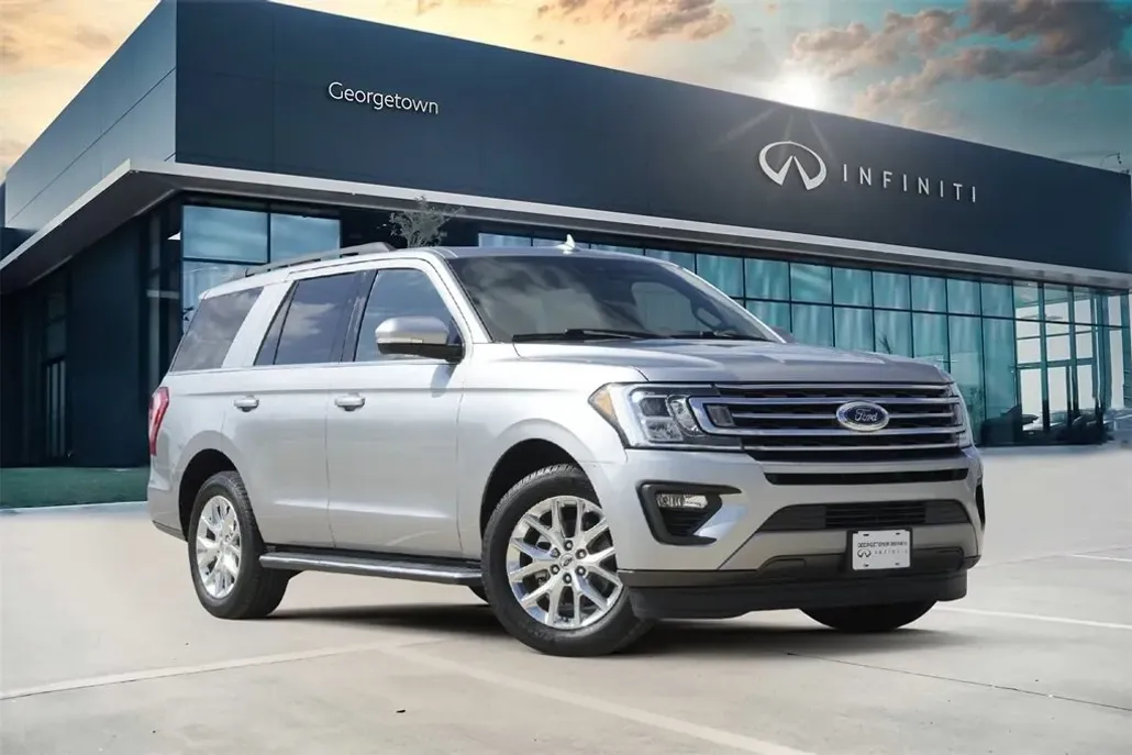2021 Ford Expedition XLT photo 1