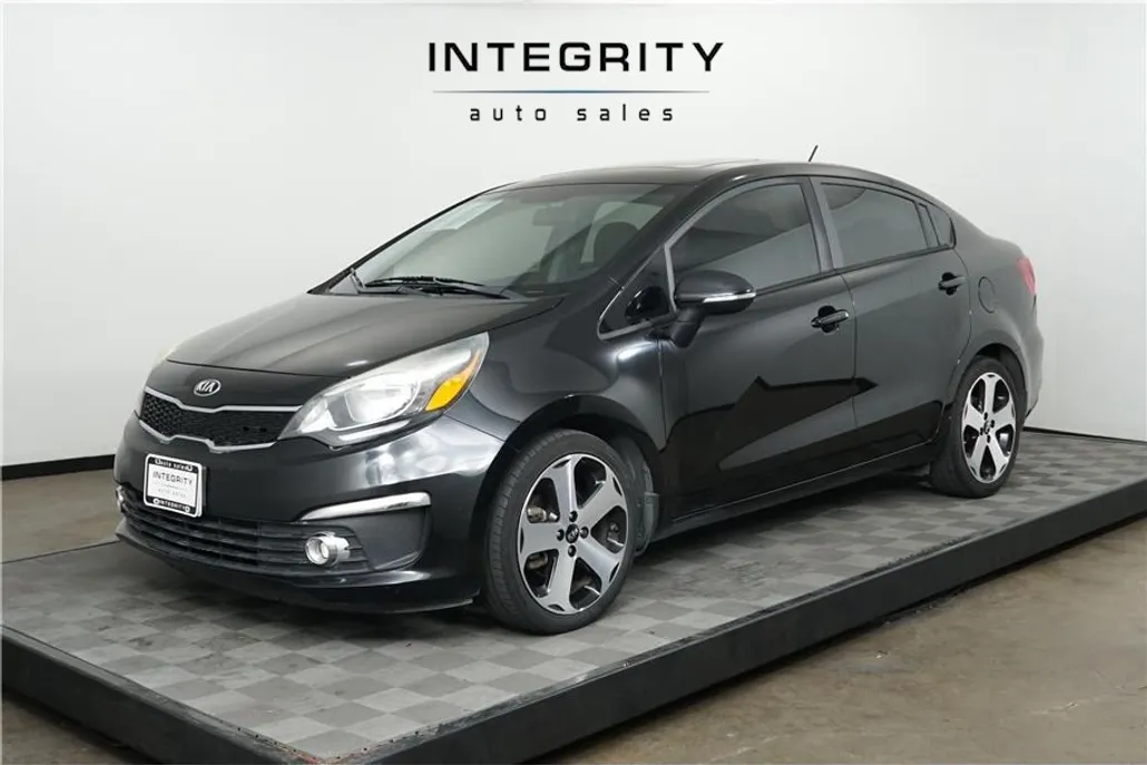 2016 Kia Rio SX photo 1