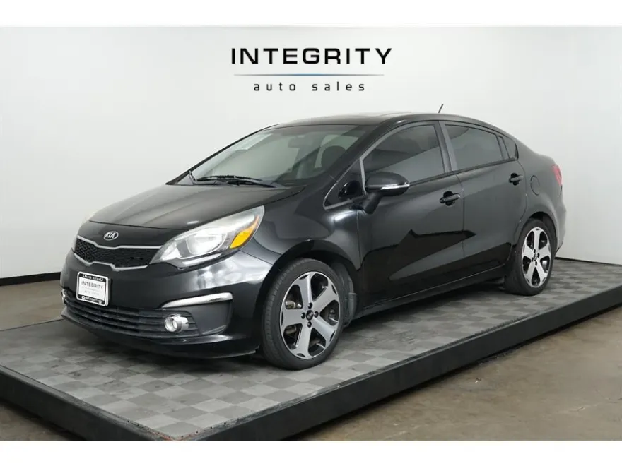 2016 Kia Rio SX photo 1