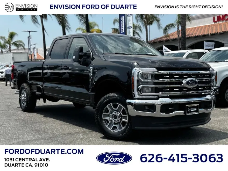 2025 Ford F-250 Lariat photo 1