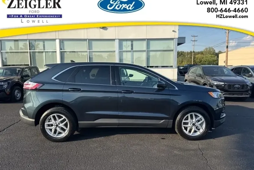 2024 Ford Edge SEL photo 1