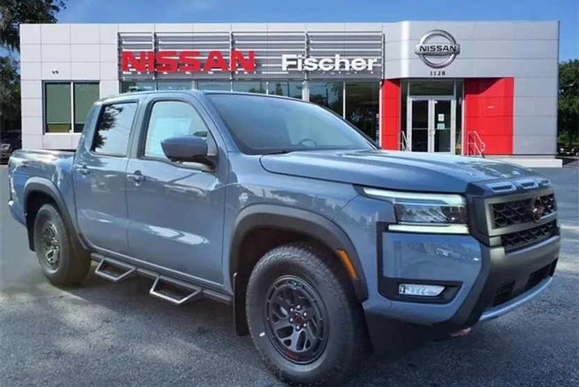 2025 Nissan Frontier Crew Cab PRO-X photo 1