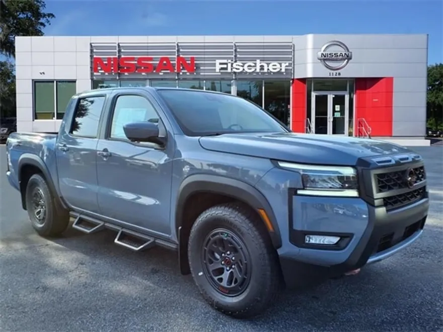 2025 Nissan Frontier Crew Cab PRO-X photo 1