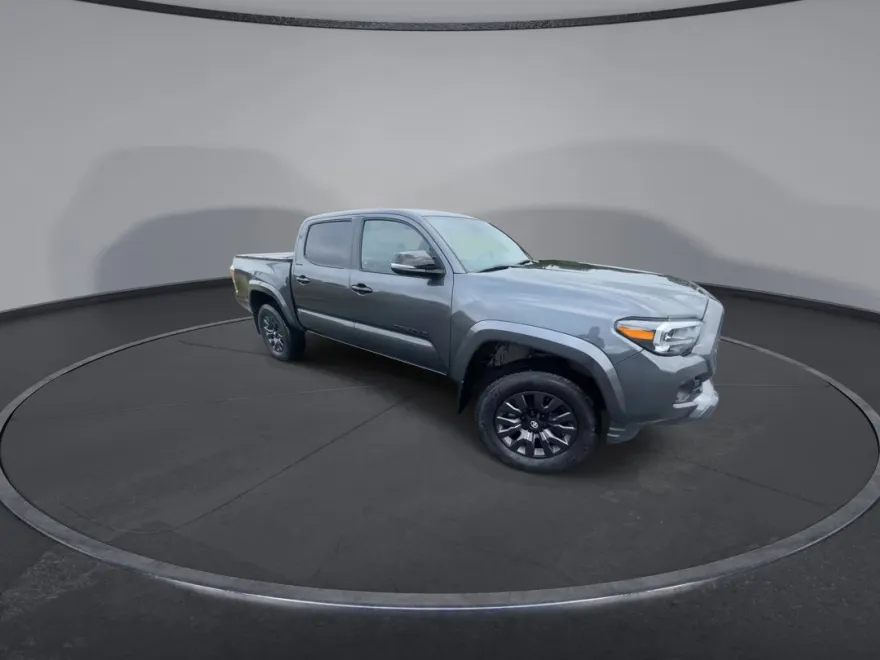 2023 Toyota Tacoma Limited Double Cab V6 photo 1