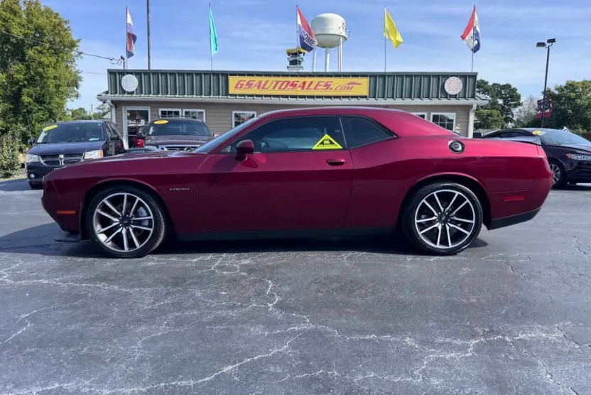 2021 Dodge Challenger R/T photo 1
