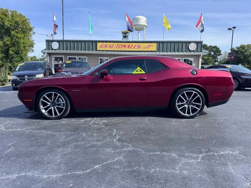 2021 Dodge Challenger R/T photo 1