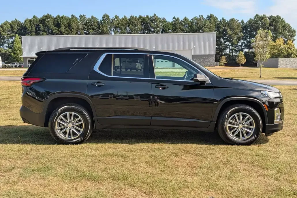 2022 Chevrolet Traverse Leather photo 1