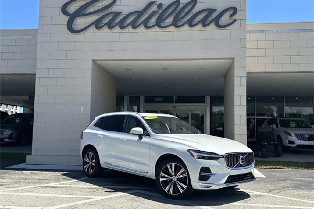 2022 Volvo XC60 B5 Ultimate photo 1