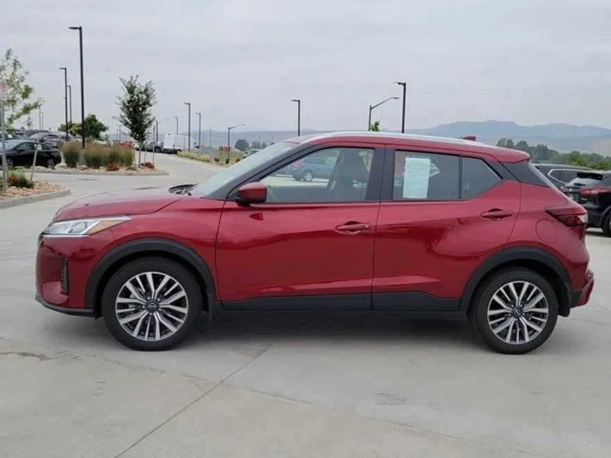 2024 Nissan Kicks SV photo 1