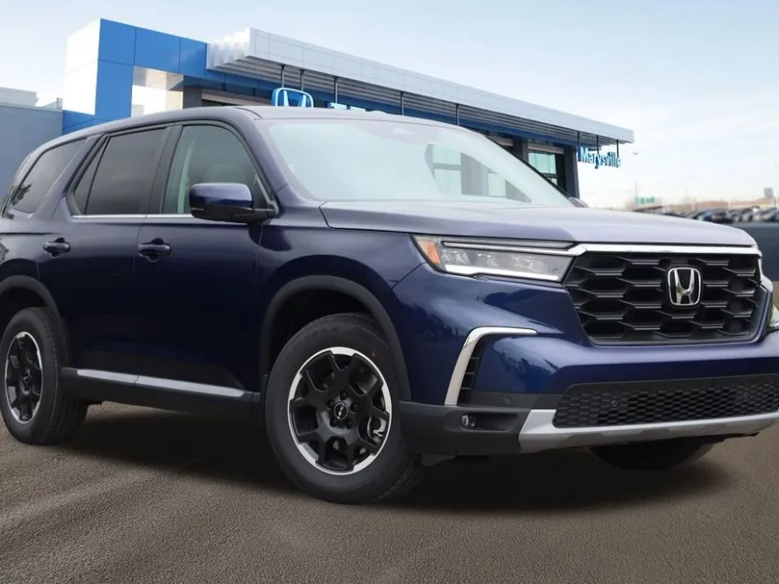 2025 Honda Pilot Sport photo 1