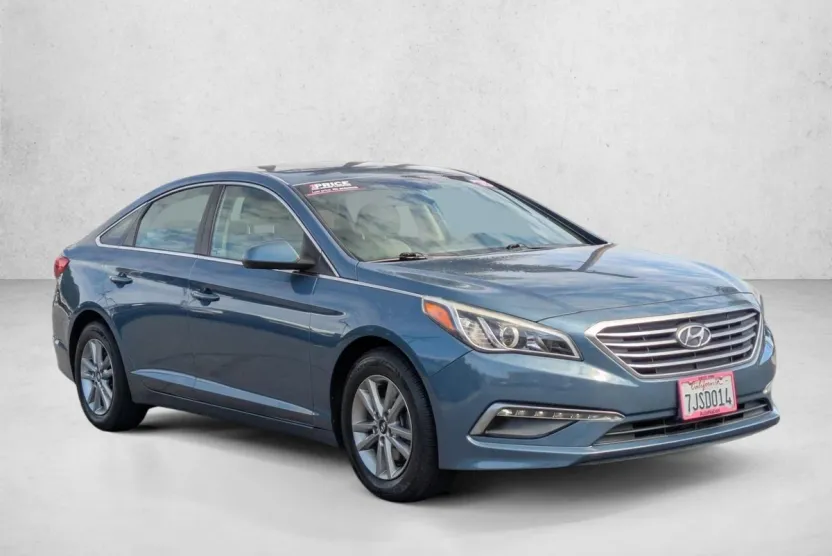 2015 Hyundai Sonata SE photo 1