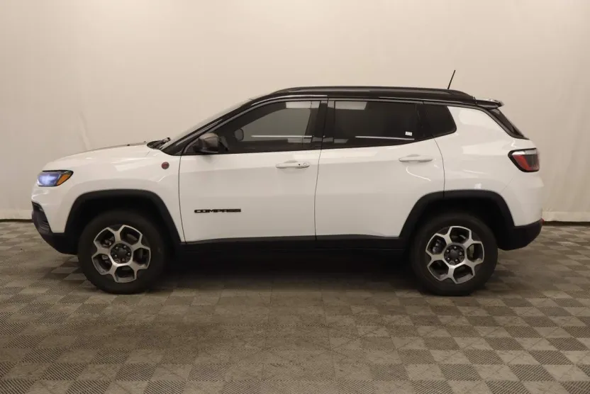 2022 Jeep Compass Trailhawk photo 1
